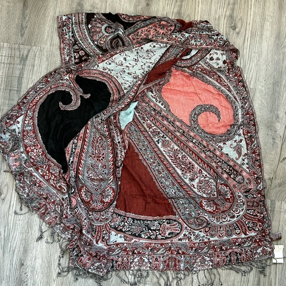 NWT Raj Multicolor Lightweight Scarf
